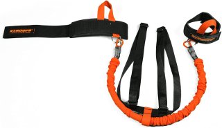 Treniruoklis "Cobra" su spaustukais ir "Punch" rankogaliais Treniruoklis "Cobra" su spaustukais ir "Punch" rankogaliais